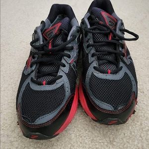 Men’s Brooks Adrenaline GTX Running Shoe Size 9.5